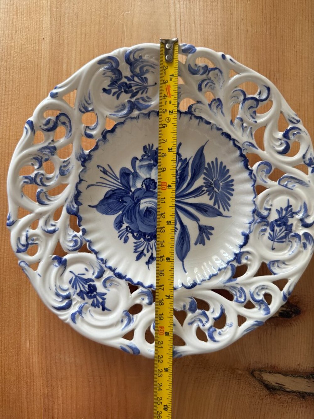 Vintage Italian Blue White Reticulated Plate | 8.5" Hand Painted Floral Decor - Picture 7 of 7